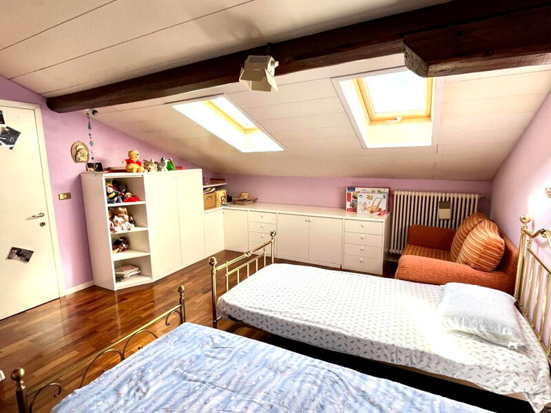 Mori - VENDESI appartamento su 2 LIVELLI a MORI!