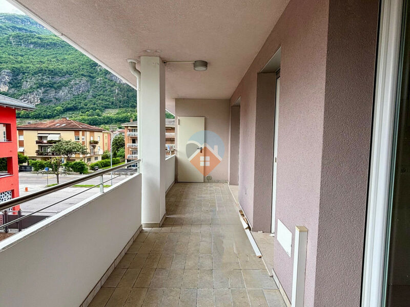 Mori - Trilocale con TERRAZZA Seminuovo!
