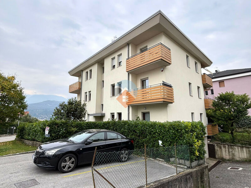 QUADRILOCALE con garage, orto, TERRAZZE...