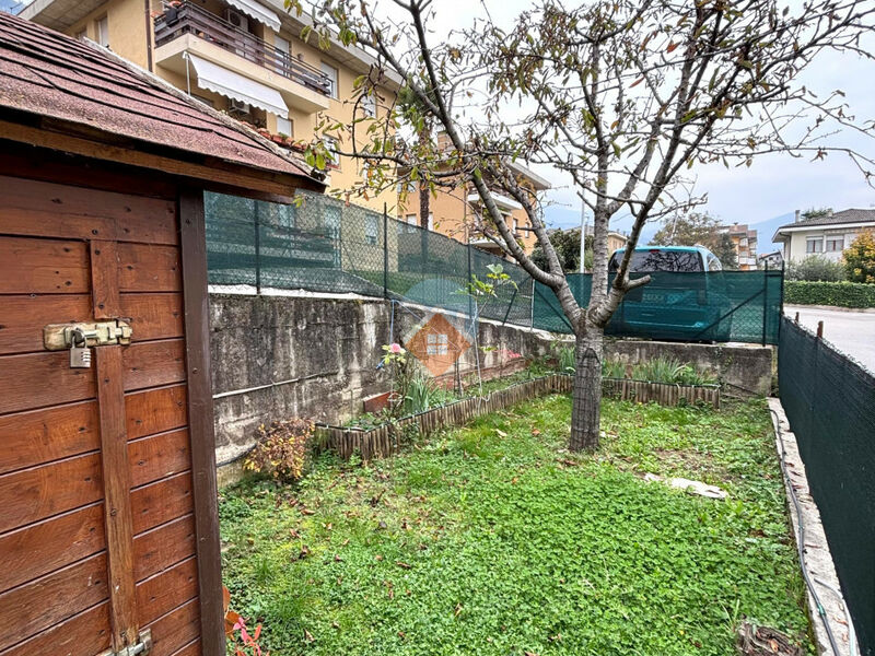 Isera - QUADRILOCALE con garage, orto, TERRAZZE...