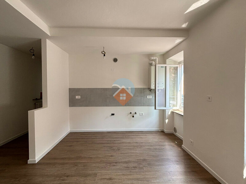 Rovereto - AMPIO TRILOCALE RISTRUTTURATO A NUOVO