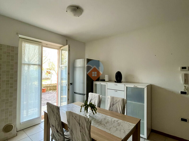 Mori - bilocale ammobiliato con giardino e garage