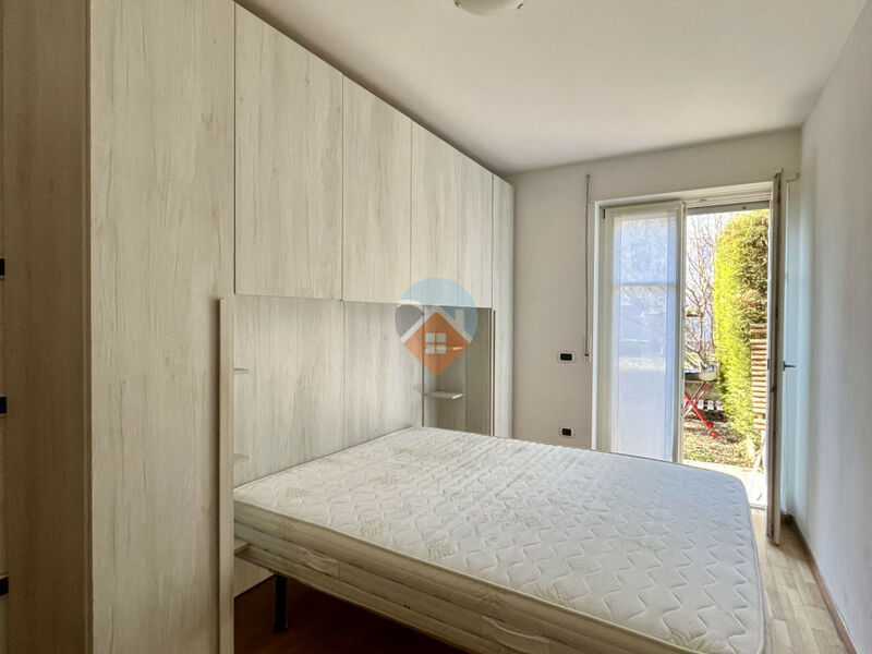 Mori - bilocale ammobiliato con giardino e garage