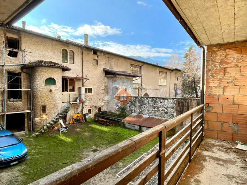 Mori - PORZIONE di CASA INDIPENDENTE!