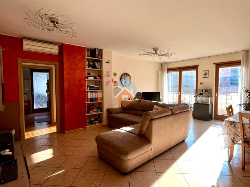 Ala - Spazioso Appartamento Quadrilocale in Vendita ad Ala