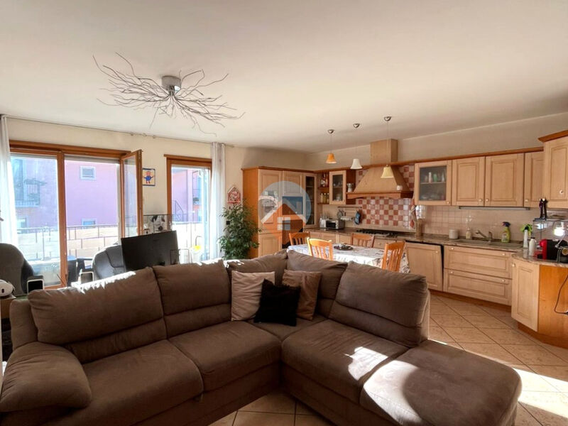 Ala - Spazioso Appartamento Quadrilocale in Vendita ad Ala