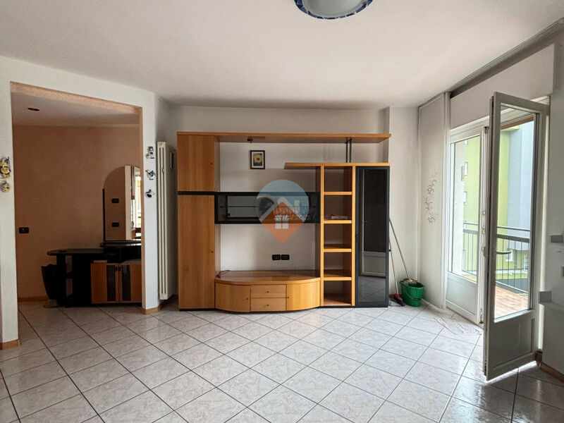 Rovereto - Sacco - AMPIO quadrilocale SOLEGGIATO!