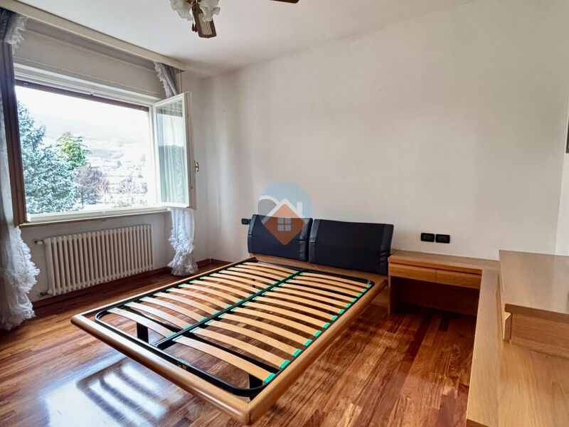 Rovereto - Sacco - AMPIO quadrilocale SOLEGGIATO!