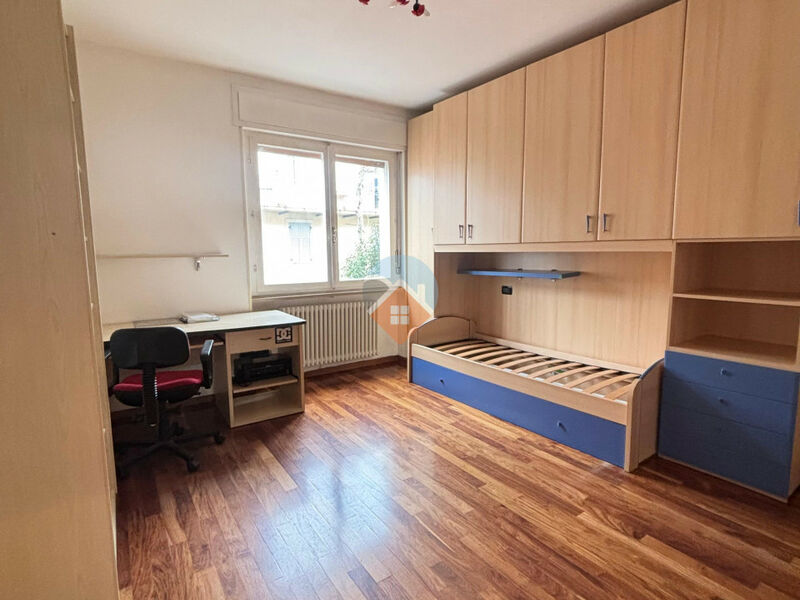 Rovereto - Sacco - AMPIO quadrilocale SOLEGGIATO!