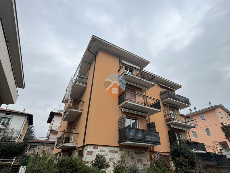 Rovereto - Sacco - AMPIO quadrilocale SOLEGGIATO!