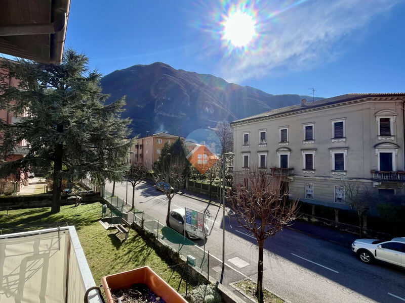 Ala - Appartamento Trilocale da Ristrutturare in Centro ad Ala