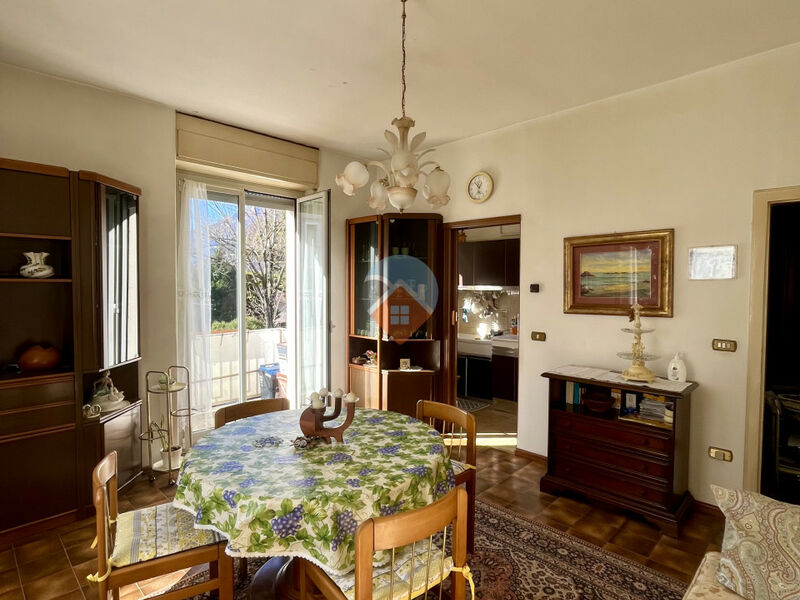 Ala - Appartamento Trilocale da Ristrutturare in Centro ad Ala