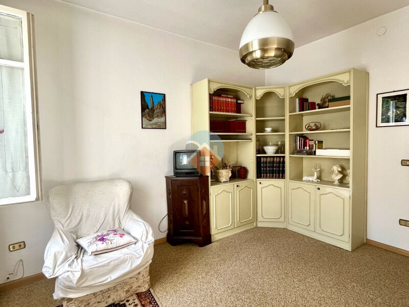 Ala - Appartamento Trilocale da Ristrutturare in Centro ad Ala