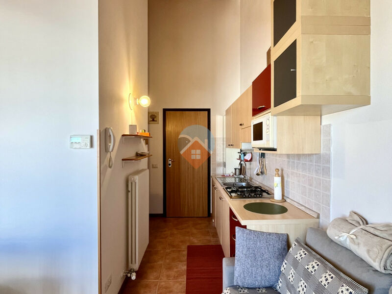 Brentonico - bilocale con garage ammobiliato