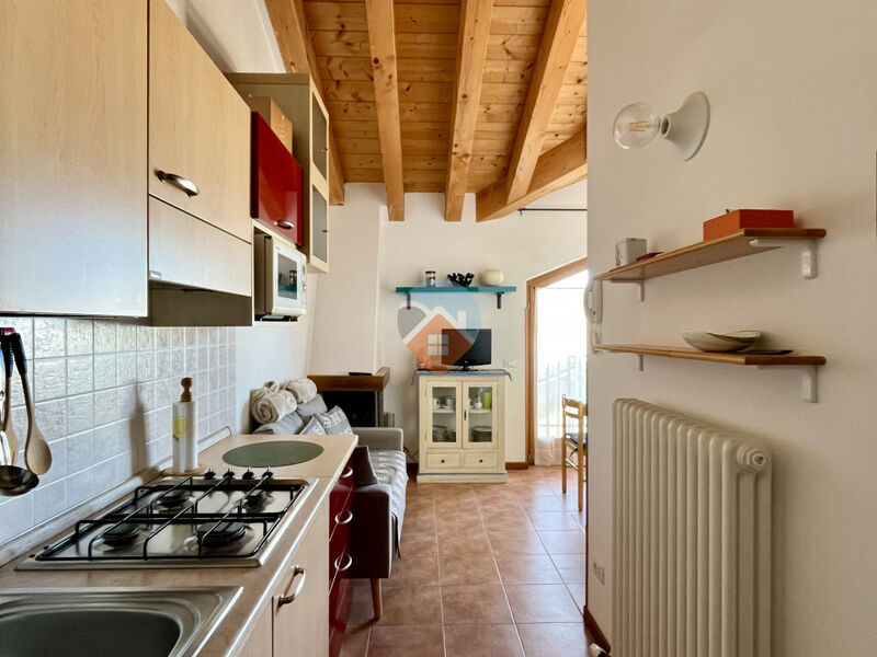 Brentonico - bilocale con garage ammobiliato