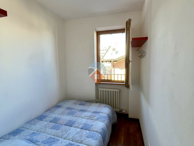 Brentonico - bilocale con garage ammobiliato