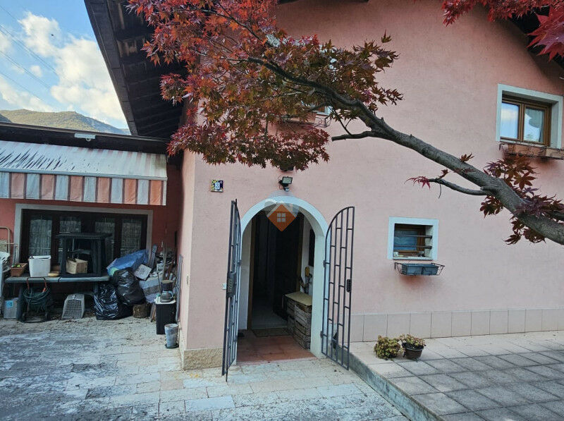 Trento - Ampio appartamento duplex con giardino e vista panoramica a Piedicastello, Trento