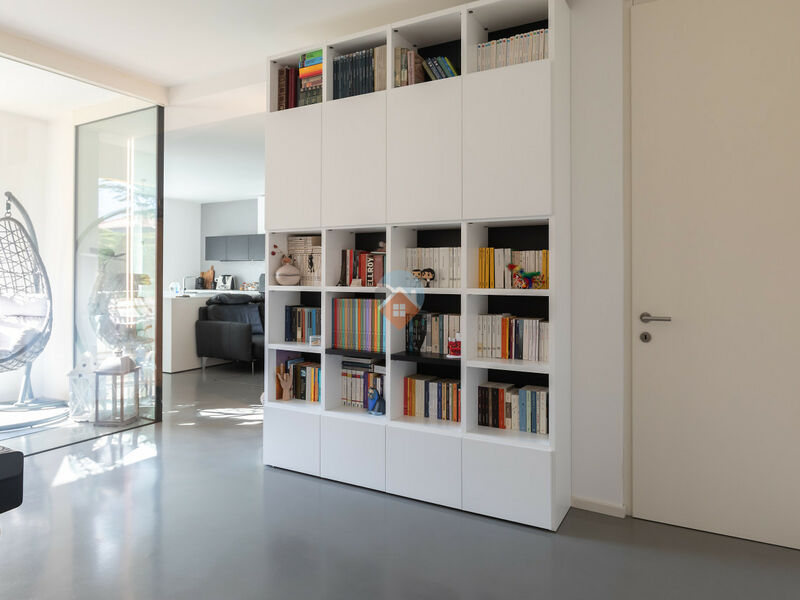 Rovereto - 3 camere ristrutturato con terrazza, cantina e due posti auto