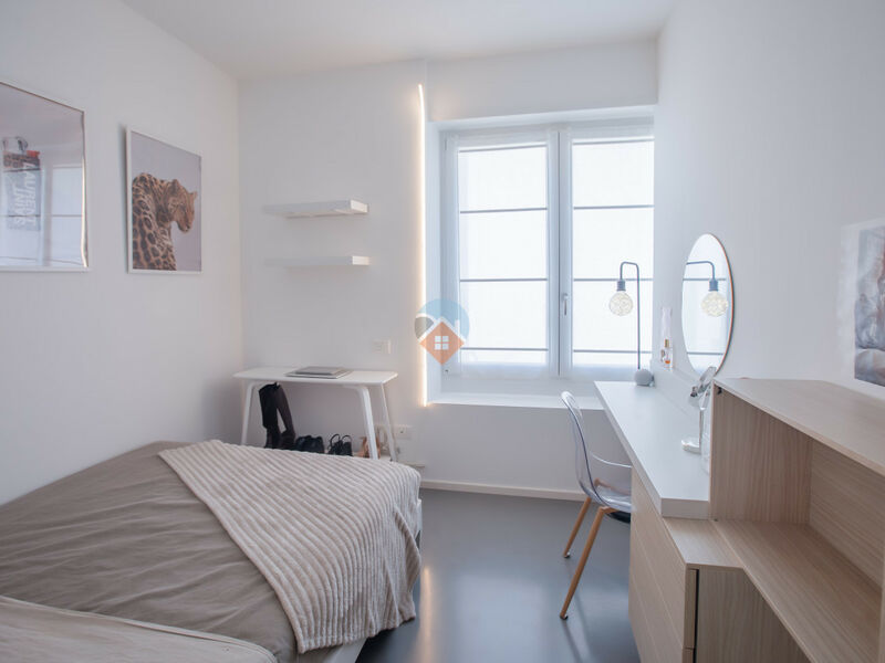 Rovereto - 3 camere ristrutturato con terrazza, cantina e due posti auto