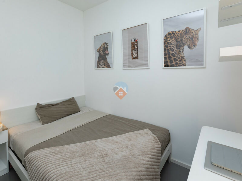 Rovereto - 3 camere ristrutturato con terrazza, cantina e due posti auto