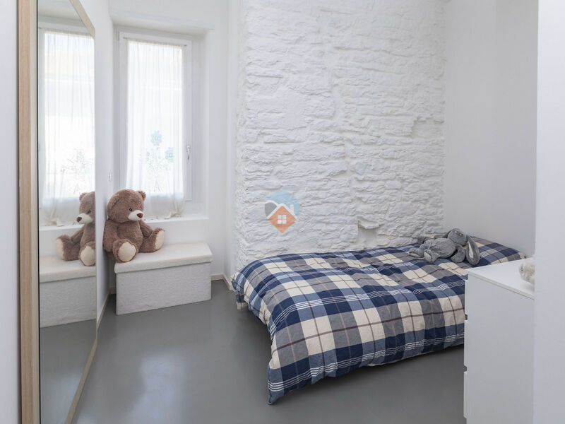 Rovereto - 3 camere ristrutturato con terrazza, cantina e due posti auto