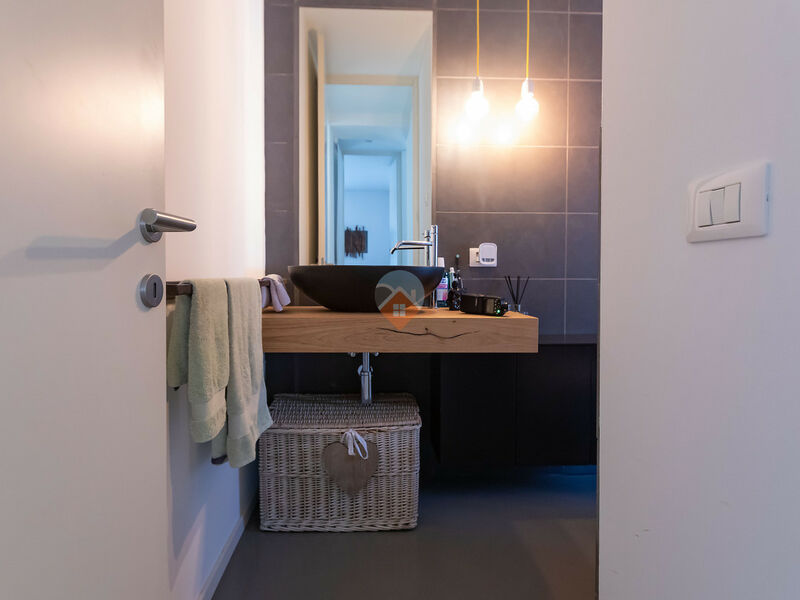 Rovereto - 3 camere ristrutturato con terrazza, cantina e due posti auto