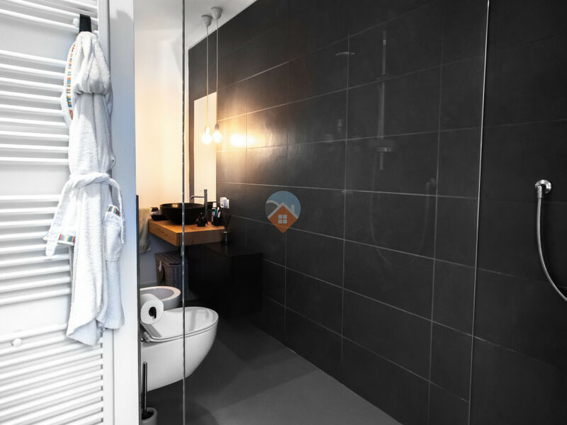 Rovereto - 3 camere ristrutturato con terrazza, cantina e due posti auto