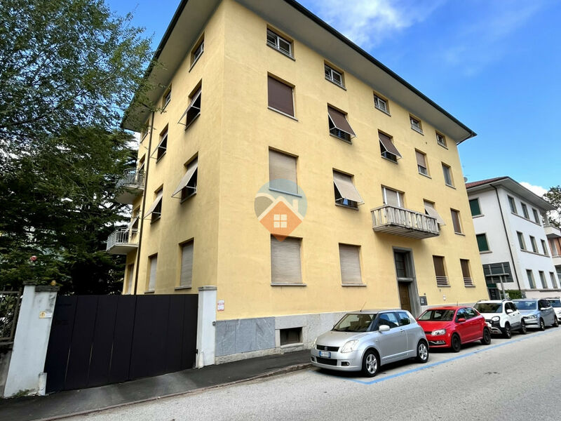 Rovereto - 3 camere ristrutturato con terrazza, cantina e due posti auto