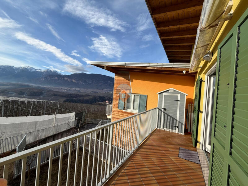 Predaia - Quadrilocale SEMINUOVO con box doppio, stube ecc...