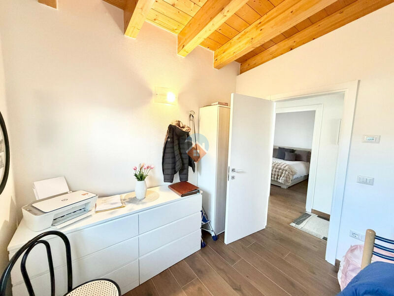 Predaia - Quadrilocale SEMINUOVO con box doppio, stube ecc...