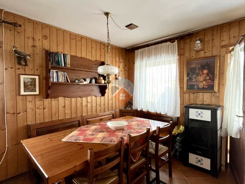 Brentonico - porzione di casa bifamiliare san valentino