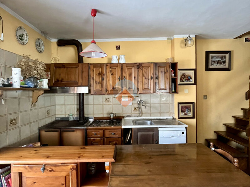 Brentonico - porzione di casa bifamiliare san valentino