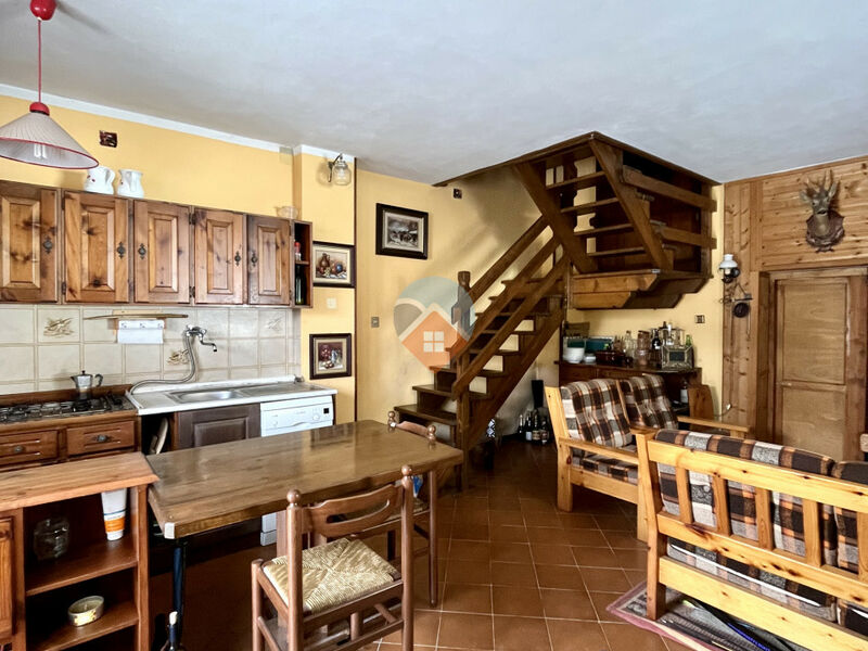 Brentonico - porzione di casa bifamiliare san valentino