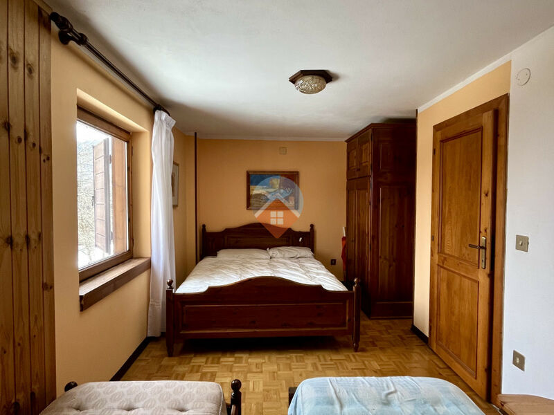 Brentonico - porzione di casa bifamiliare san valentino