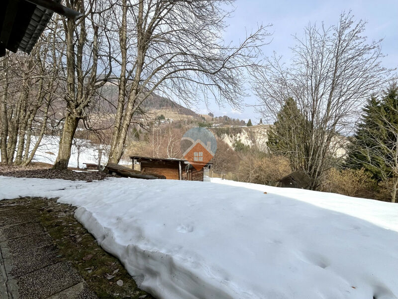 Brentonico - porzione di casa bifamiliare san valentino