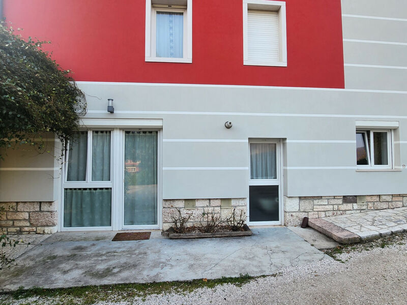 Pomarolo - AFFITTASI BILOCALE a piano terra per 1 PERSONA!