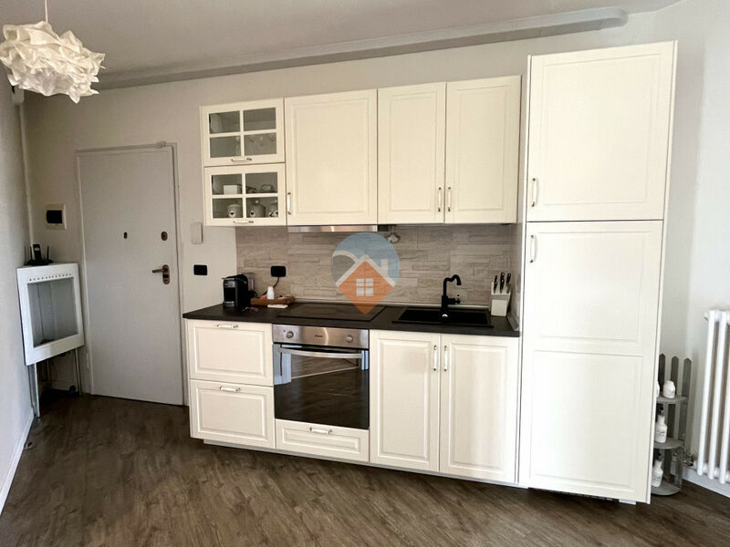 Castelnuovo del Garda - Bilocale con ampio giardino e cantina