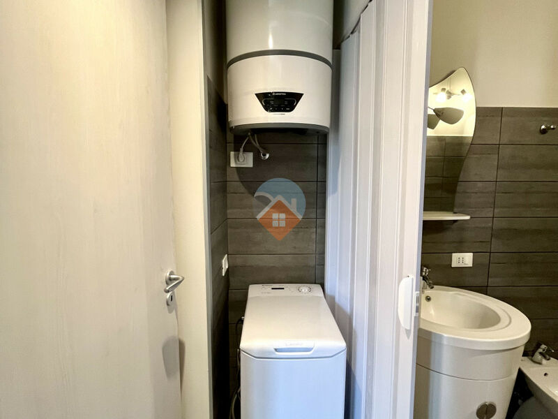 Castelnuovo del Garda - Bilocale con ampio giardino e cantina