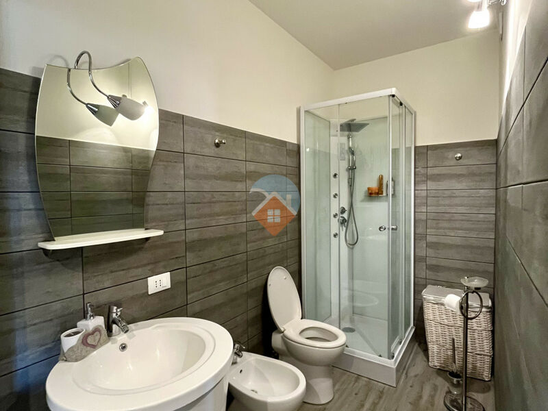 Castelnuovo del Garda - Bilocale con ampio giardino e cantina