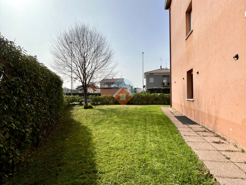 Castelnuovo del Garda - Bilocale con ampio giardino e cantina