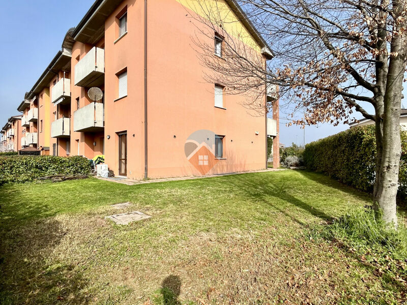 Castelnuovo del Garda - Bilocale con ampio giardino e cantina