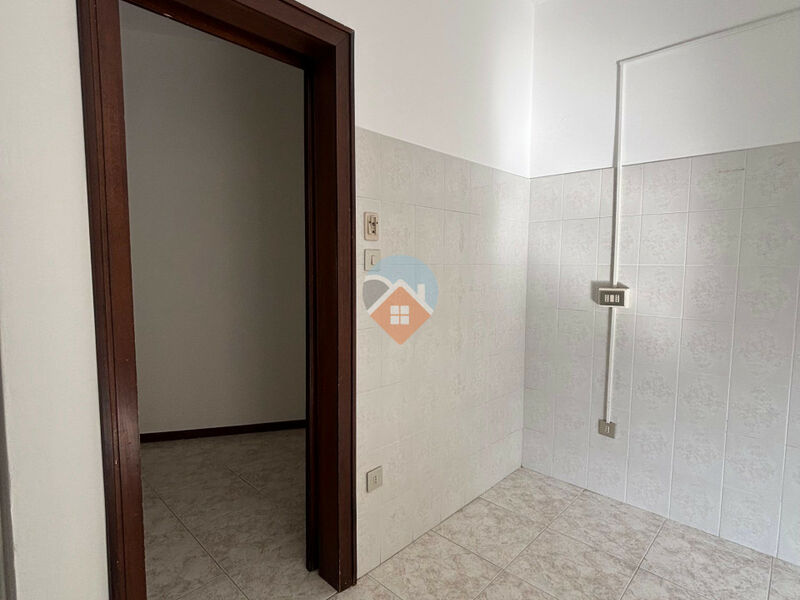 Rovereto - Quadrilocale in centro con GARAGE e terrazzino!