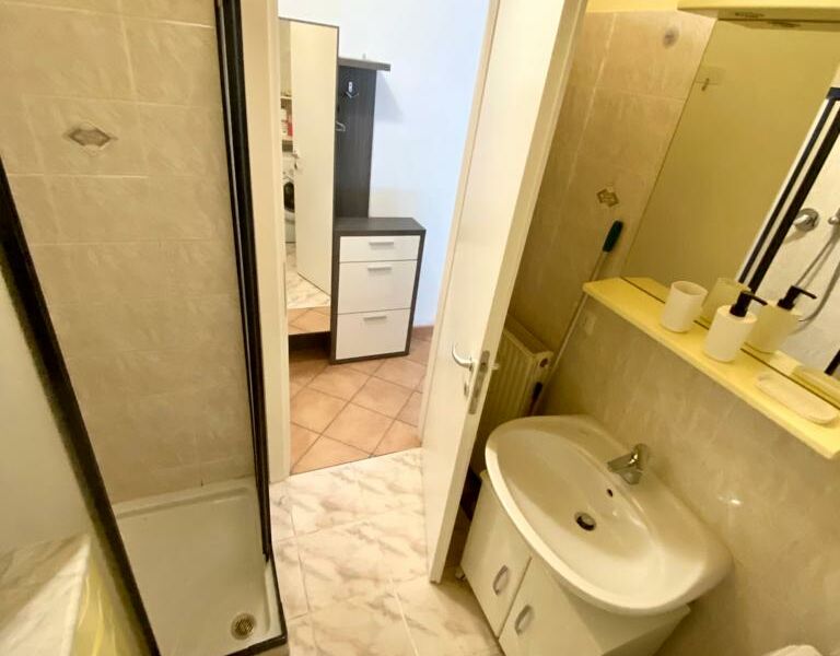 Volano - Monolocale Locato in Vendita a Volano - Ottima Opportunità di Investimento