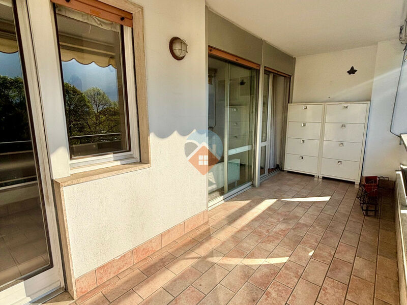 Rovereto - Ampio ed elegante quadrilocale con Terrazza!