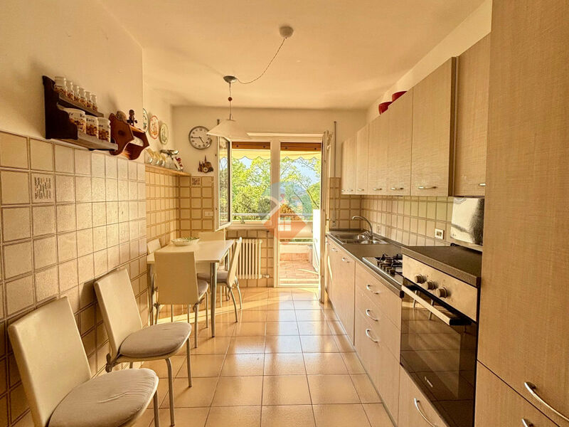 Rovereto - Ampio ed elegante quadrilocale con Terrazza!