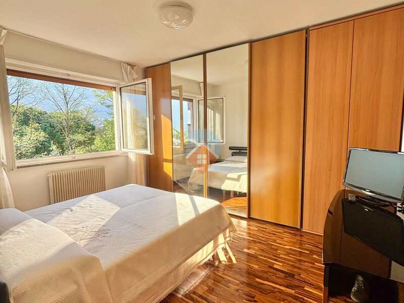 Rovereto - Ampio ed elegante quadrilocale con Terrazza!