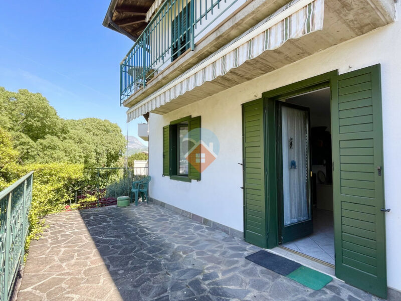 Rovereto - ampio appartamento con pertinenze e due terrazze
