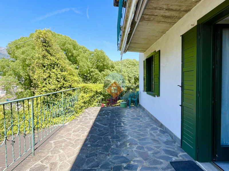Rovereto - ampio appartamento con pertinenze e due terrazze