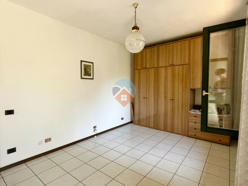 Rovereto - ampio 3 camere con poggioli e cantina