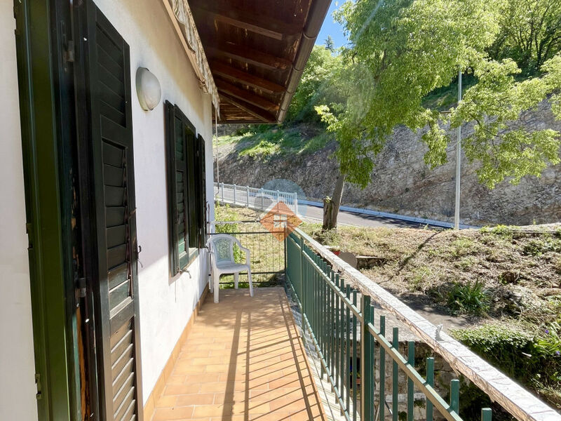 Rovereto - ampio 3 camere con poggioli e cantina